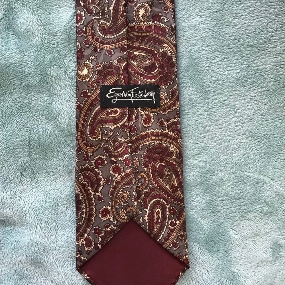 Egon von Furstenberg Paisley Necktie - Picture 3 of 5